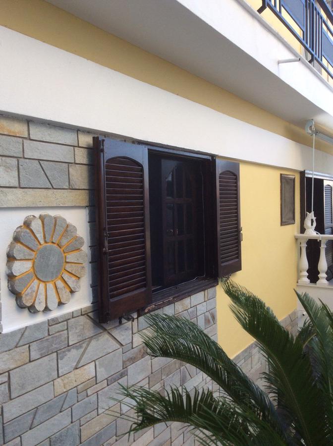 Natalie Apartments Néos Marmarás Exterior foto